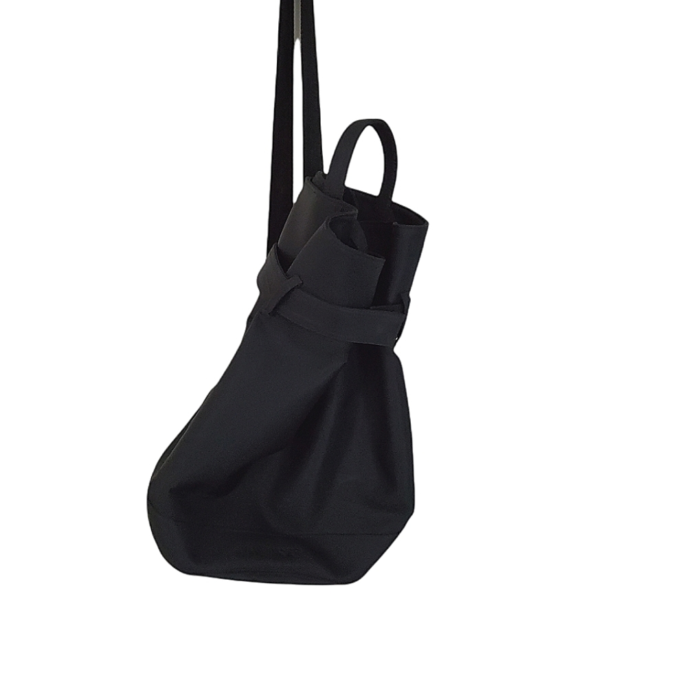 Jil Sander Urban Jungle Minimalist Black One-Strap Backpack - Picture 4 of 16